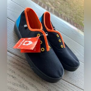 NWT: Oomphies: Black and Orange Kids Sneakers Tennis Shoes: Size 2